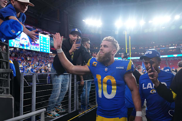 Los Angeles Rams Wide Receiver Cooper Kupp (10) reagiert nach dem NFC Wild Card -Spiel