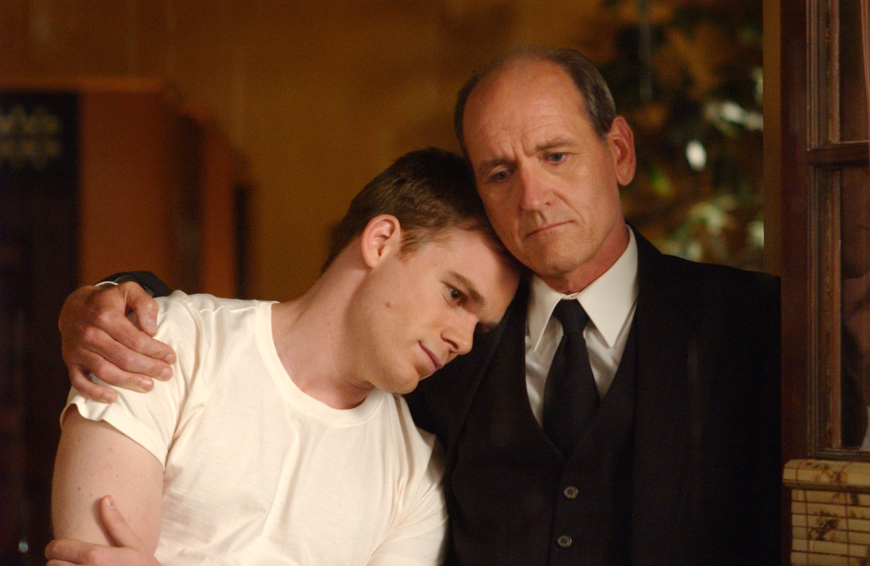 Michael C. Hall und Richard Jenkins in 'Six Feet Under'