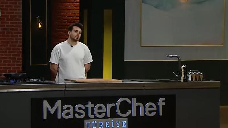 Wer ist Masterchef Bilal, wo und wie alt? Bilal Salman war der 2. Kandidat, der in MasterChef 2025 in den Hauptqualitäten eingetreten war!