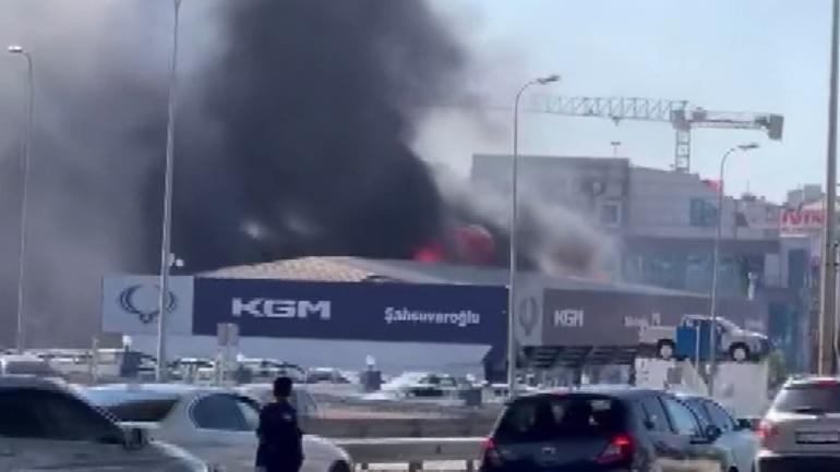 Feuer im Null -Fahrzeughändler in Istanbul: Autos wurden beschädigt