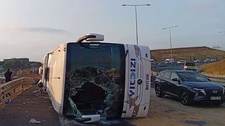 Last -Minute ... Der Passagierbus wurde auf der Autobahn North Marmara umkippt: 3 Lebensverlust, 20 verletzt
