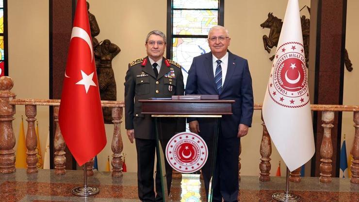 Minister Güler akzeptierte den Generalstabschef Bayraktaroğlu Minister Güler akzeptierte den Generalstabschef Bayraktaroğlu