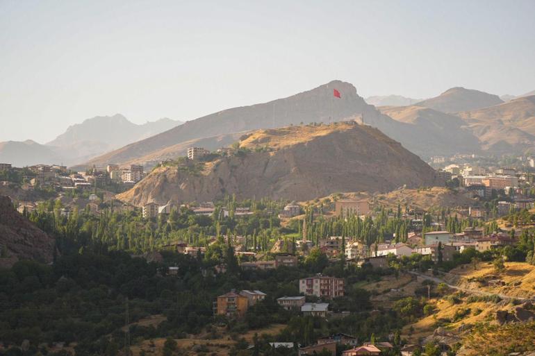 Jahre später trifft sich Hakkari -Kultur mit Kunst