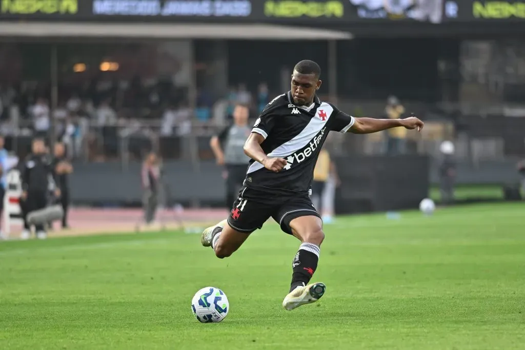 Rayan, Juwel von Vasco während eines Spiels gegen Santos im Morumbi Stadium für die brasilianische Meisterschaft um 2025. Foto: Jota Erre/Agif