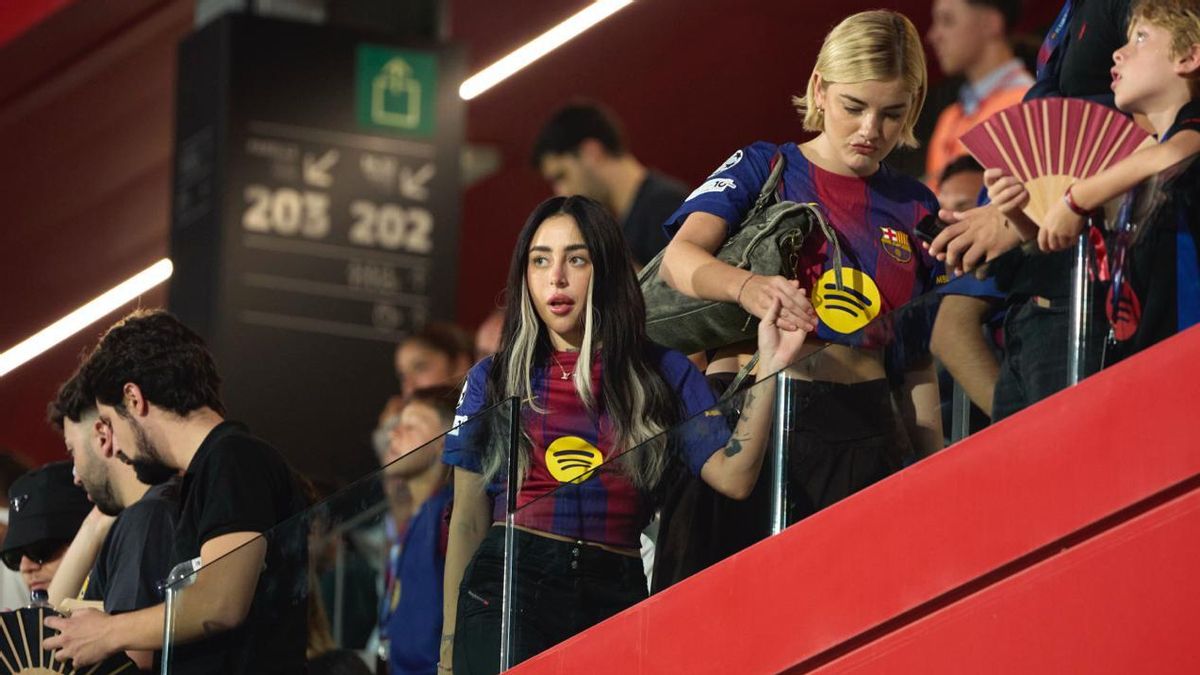 Nicki Nicole besucht die Joan Gamper Trophy.