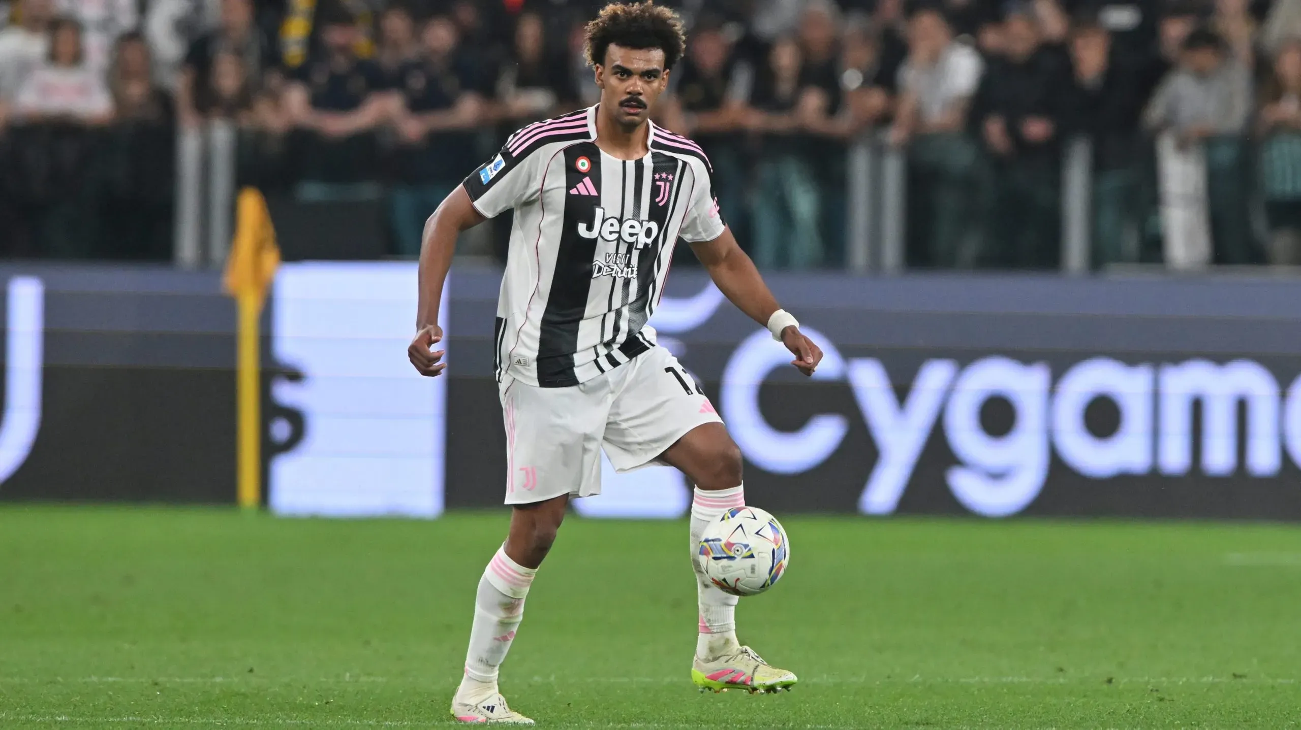 Der von Chelsea erforderliche Preis hat es bereits geschafft, Juventus, Atletico Madrid und Borussia Dortmund durch portugiesische Nationalspieler Central Renato Veiga abzuwehren. Foto: Chris Ricco/Getty Images