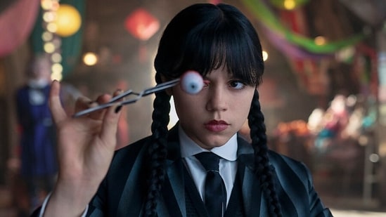 Jenna Ortega in der zweiten Staffel von Mittwoch (Instagram/Netflix)