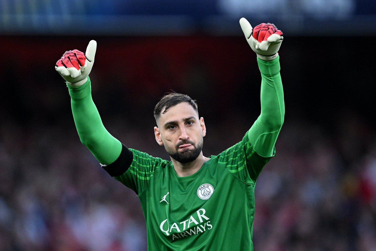 London, England-29. April: Gianluigi Donnarumma von Paris Saint-Germain feiert nach dem Teamkollege Ousmane Dembele (nicht abgebildet) das erste Tor seines Teams während der UEFA Champions League 2024/25 Semi Final Earning Bein Match zwischen Arsenal FC und Paris Saint-Ausmain in Emirates, 29. April. (Foto von Justin Setterfield/Getty Images)