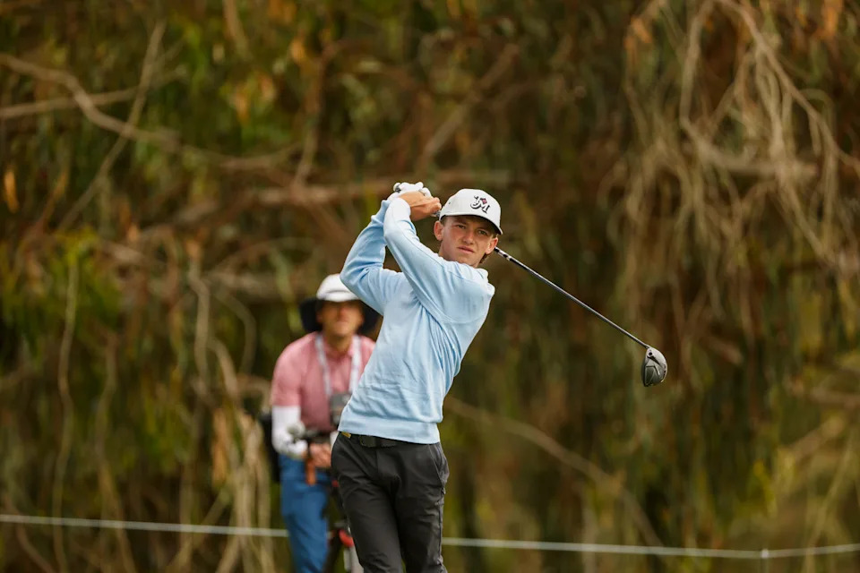 Miles Russell spielt in der Runde von 32 der US -Amateur von 2025 im Olympischen Club (Lake Course) in San Francisco, Kalifornien, seinen Abschlag auf dem zweiten Loch am Donnerstag, 14. August 2025, (Chris Keane/USGA) (Chris Keane/USGA). (Chris Keane/USGA).