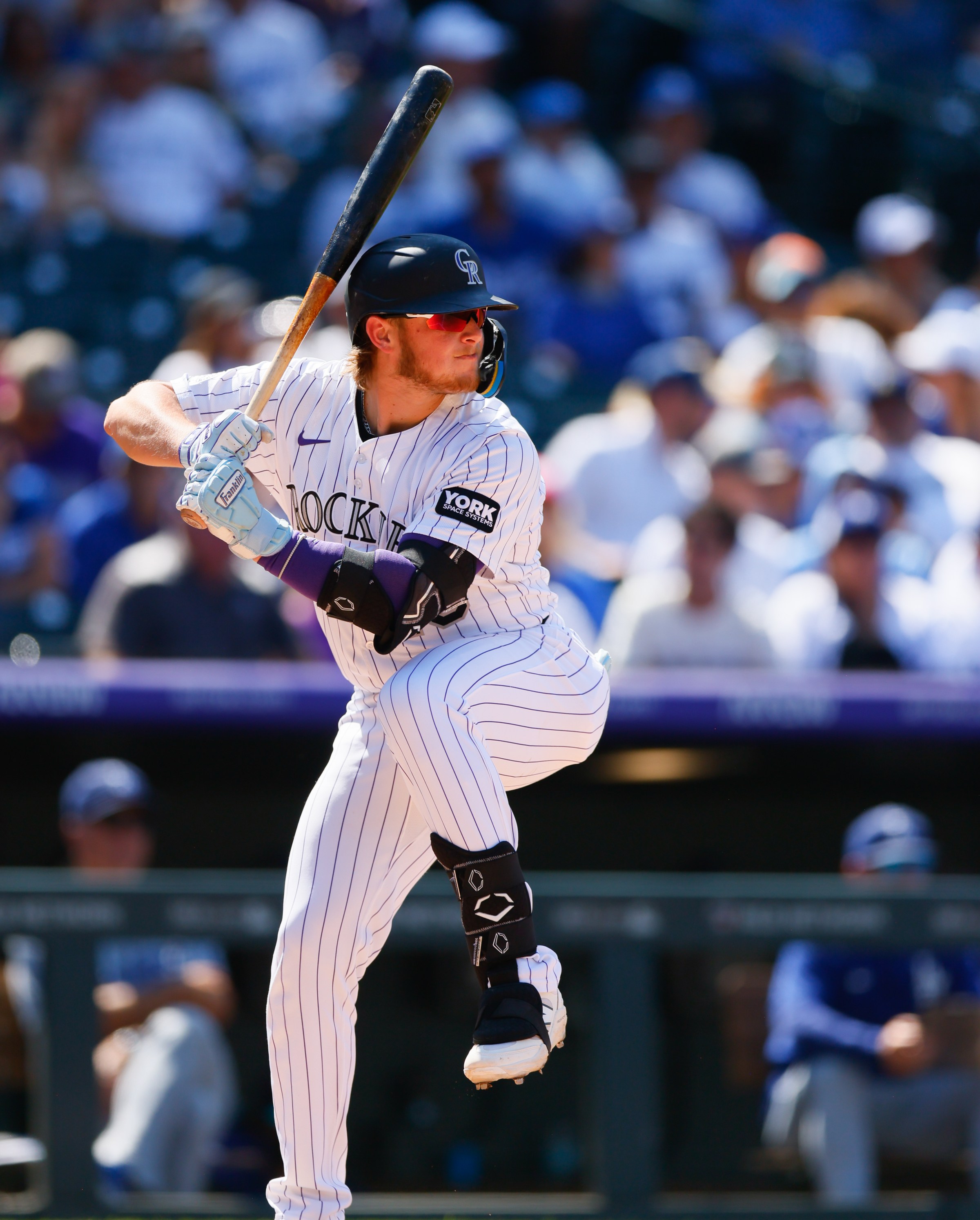 Denver, CO - 21. August: Hunter Goodman #15 der Colorado Rockies Fledermäuse im sechsten Inning gegen die Los Angeles Dodgers am 21. August 2025 in Denver, Colorado. (Foto von Justin Edmonds/Getty Images)