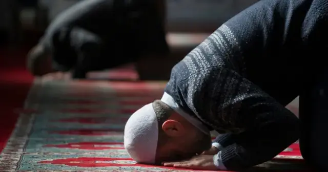 Istanbul Gebetszeiten 6. August 2025! Wann ist Istanbul Noon Prayer? Morgen, Mittag, Nachmittag, Abend