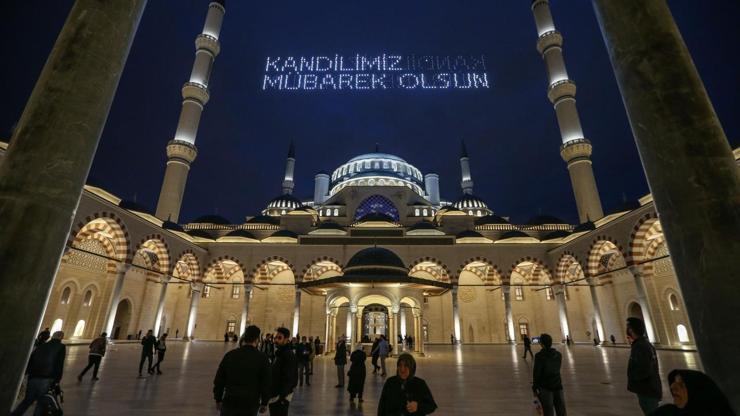 Mawlid Kandili Gebete und Dhikr: Was ist Mawlid Kandili -Nacht? Der Rosenkranz zu ziehen! Mawlid Kandili Gebete und Dhikr: Was ist Mawlid Kandili -Nacht? Der Rosenkranz zu ziehen!