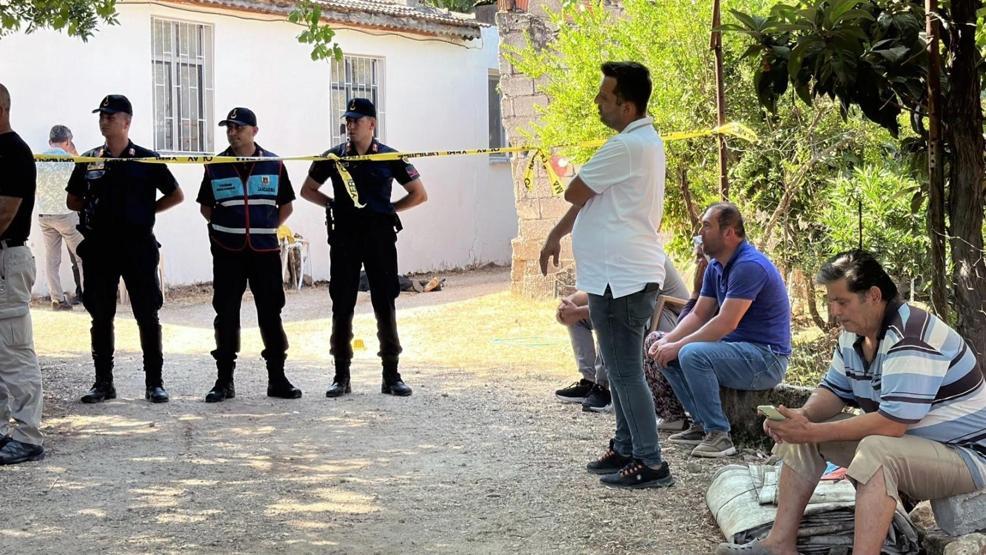 Er hatte Schrecken in Eroberung verstreut und dreimal verschärftes Lebenshaft geworfen