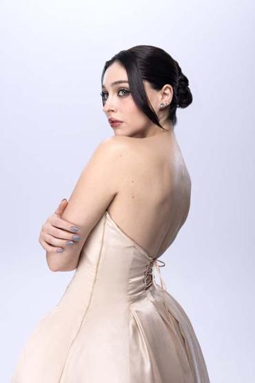 Zeynepi Cemre Baysel von den Serien Rosen und Sünden: Eine tiefe Geschichte wartet auf uns