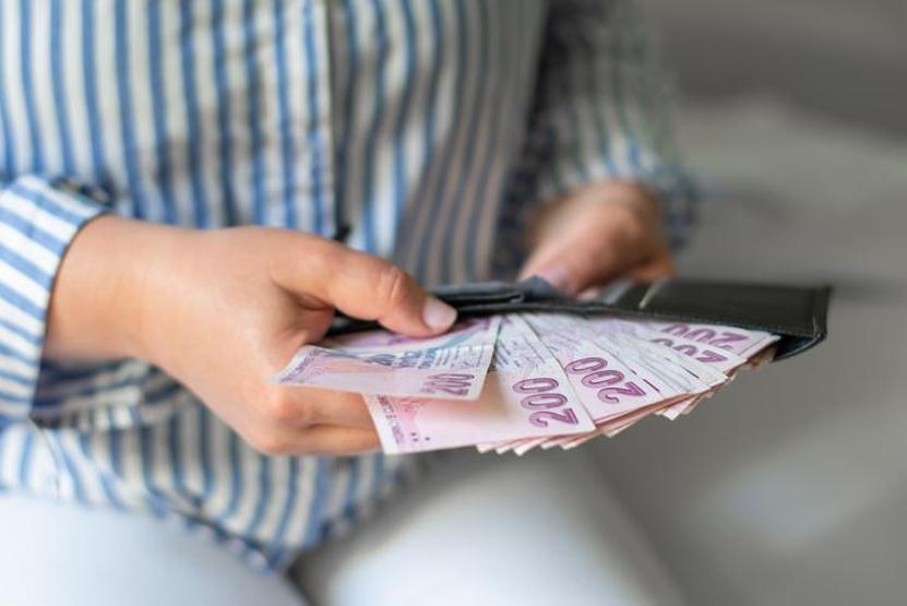 Offizierserhöhung 2025 | Januar 2026 Die Beamte Wanderung wurde gemäß den Inflationsszenarien wandert Gehälter berechnet