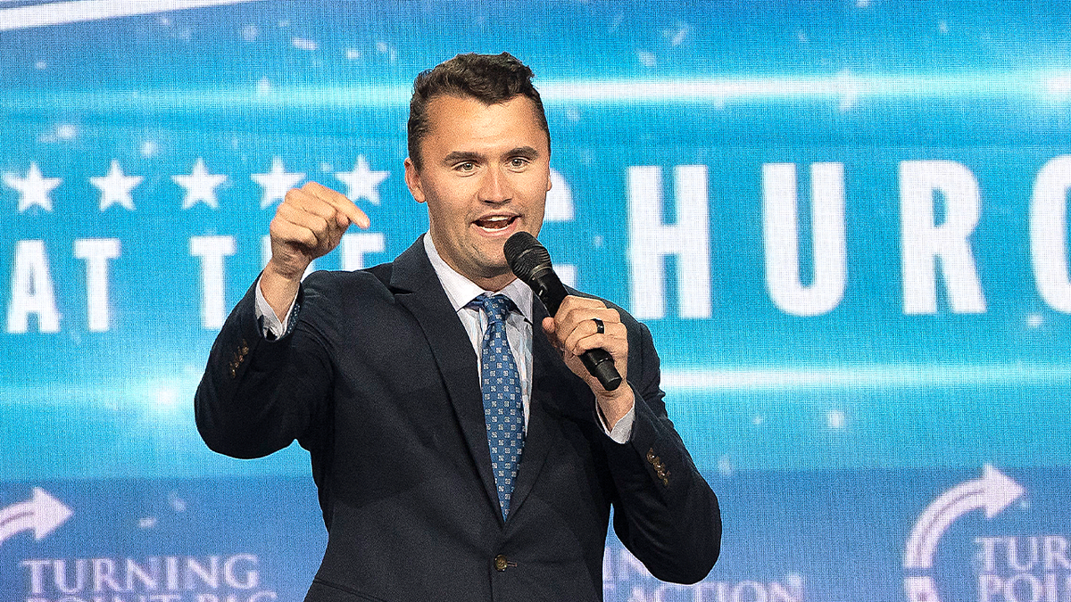 Charlie Kirk spricht in der Kirche