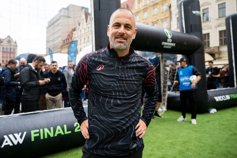 Joe Cole sah beim Legends Match beim Fanfestival vor dem Finale der UEFA Conference League zwischen Real Betis Balompié und Chelsea FC im Wroclaw Stadium am 28. Mai 2025. UEFA über Getty Images